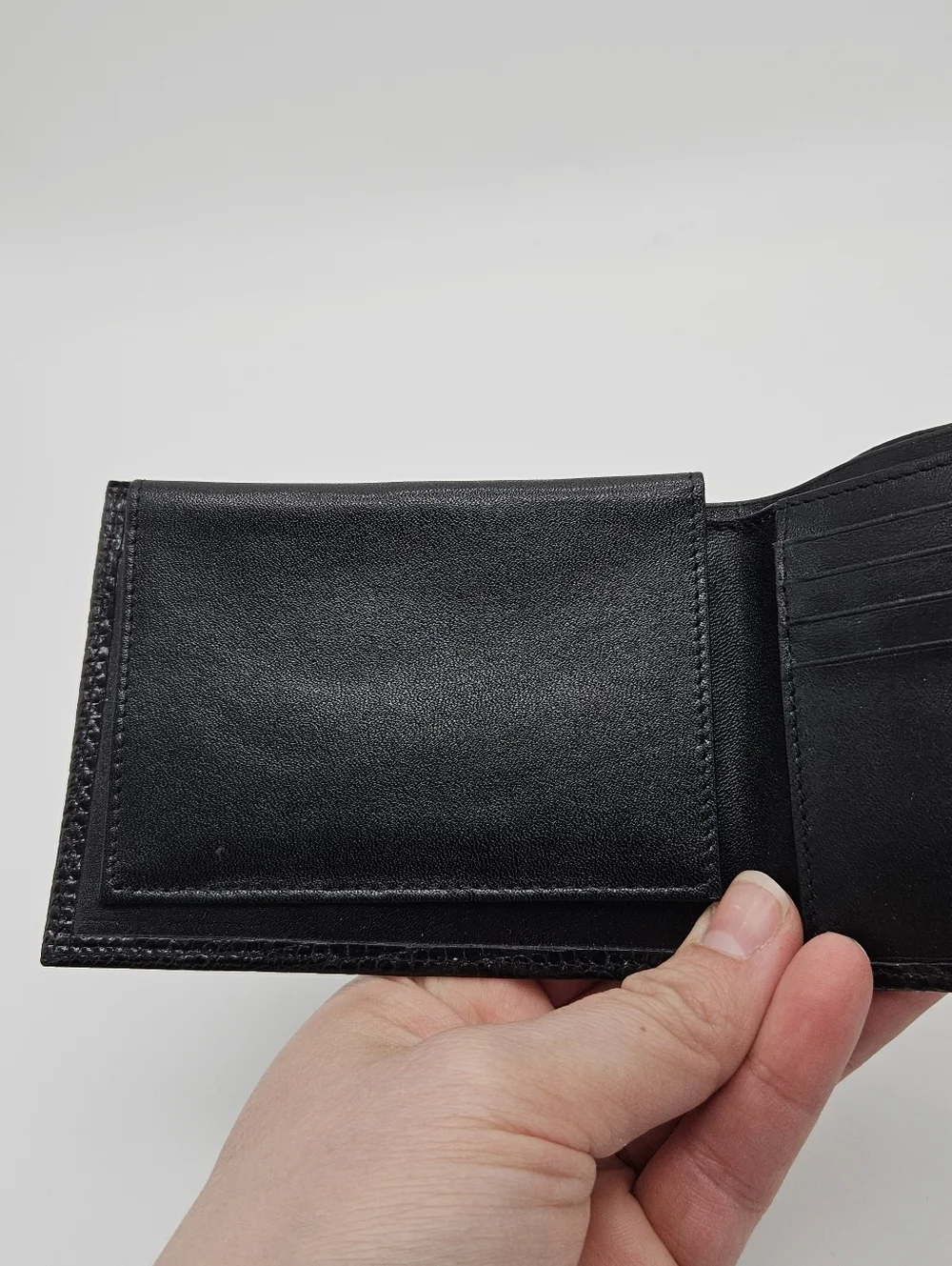 Carlo Amboldi black genuine lizard bifold wallet